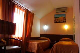 Мини-отель Inn Gusi project hotel Мариуполь Двухместный номер Делюкс с 2 отдельными кроватями-33